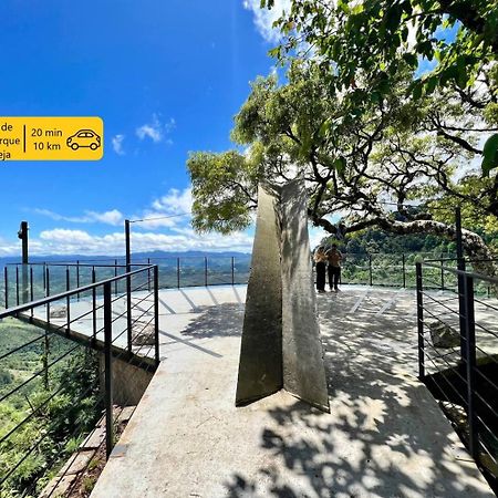 Lindo Apto No Centro Capivari - Condominio Privado Campos do Jordao Bagian luar foto